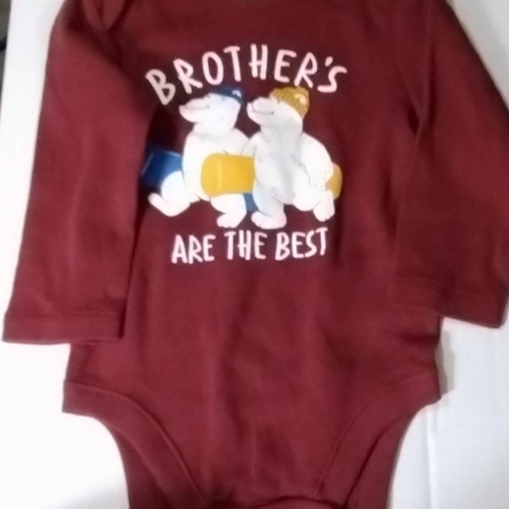 Old navy body suit long sleeve Brothers are best size 6-12 months.